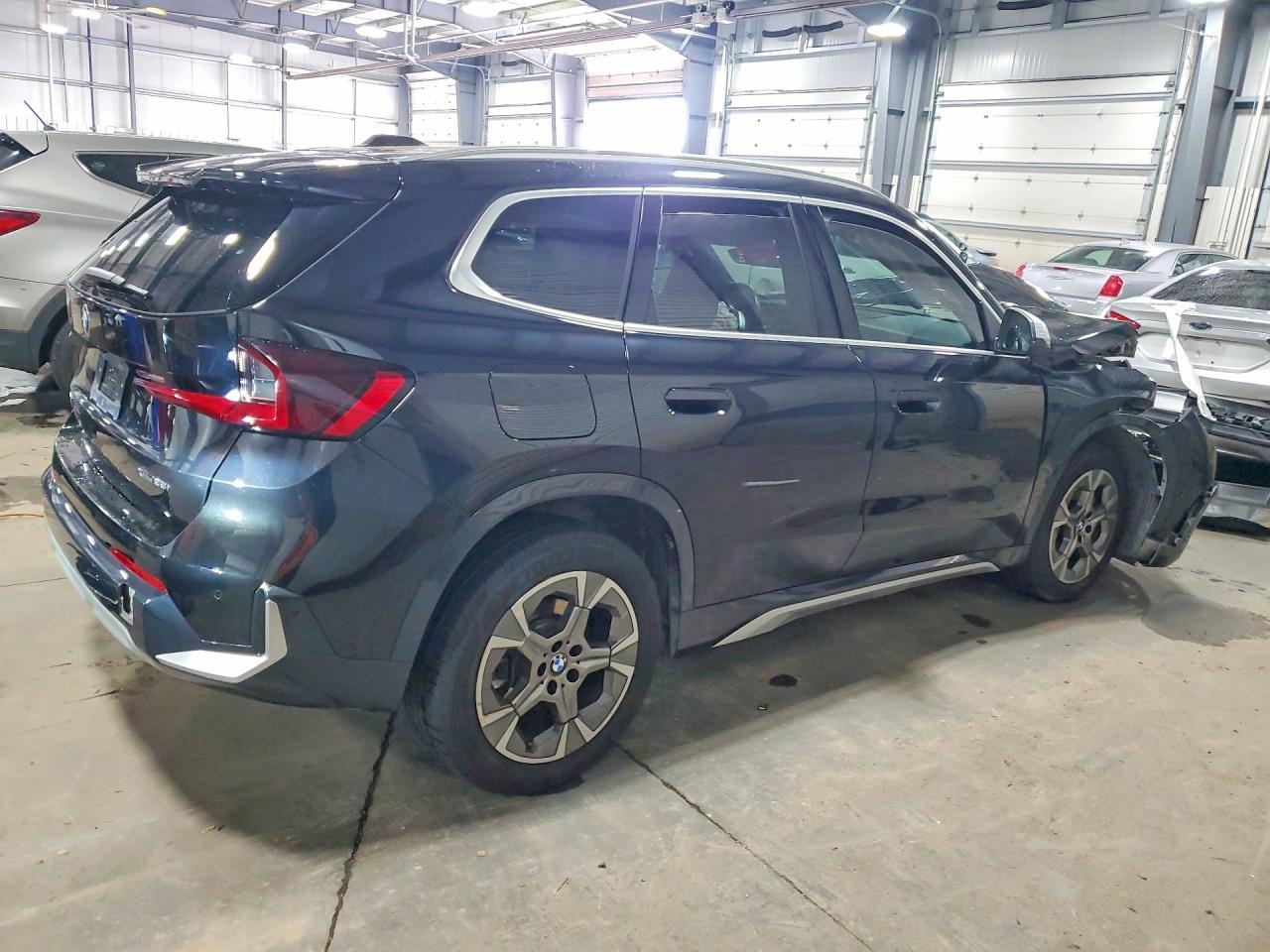 2024 BMW X1 xDrive28I - Image 3