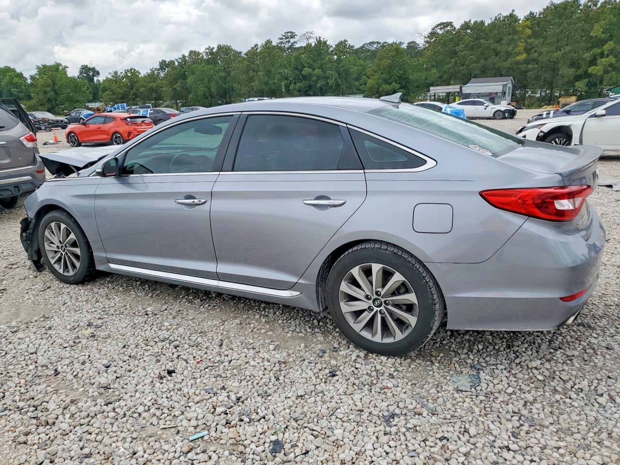 2017 Hyundai Sonata Sport - Фото 2