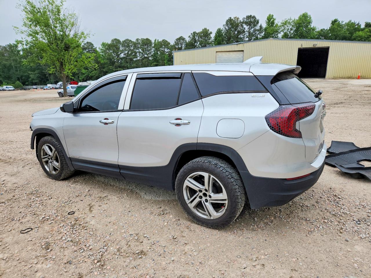 2018 GMC Terrain Sle - Image 2