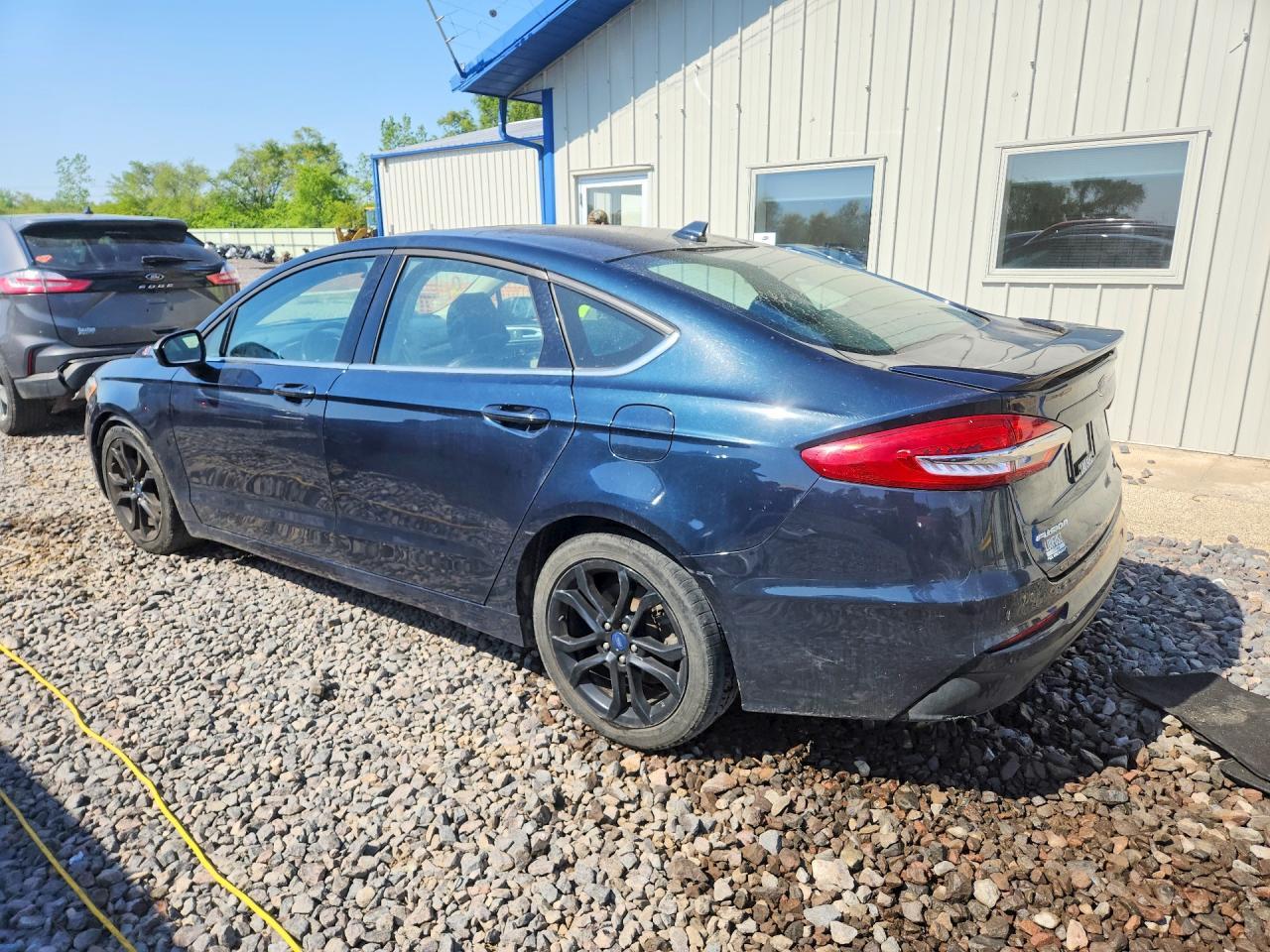 2020 Ford Fusion Se - Фото 2