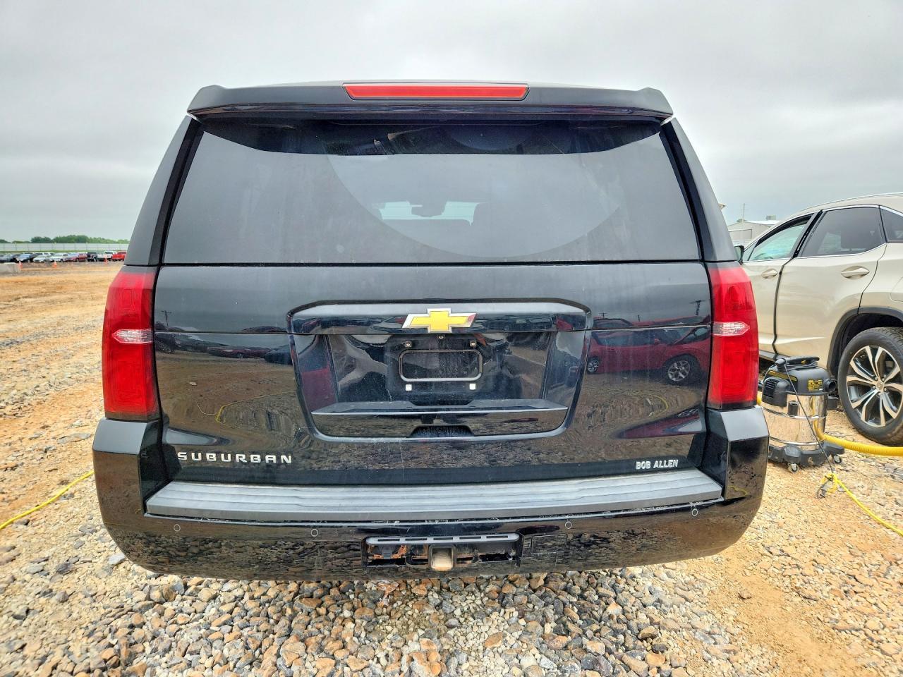 2015 Chevrolet Suburban - Фото 6