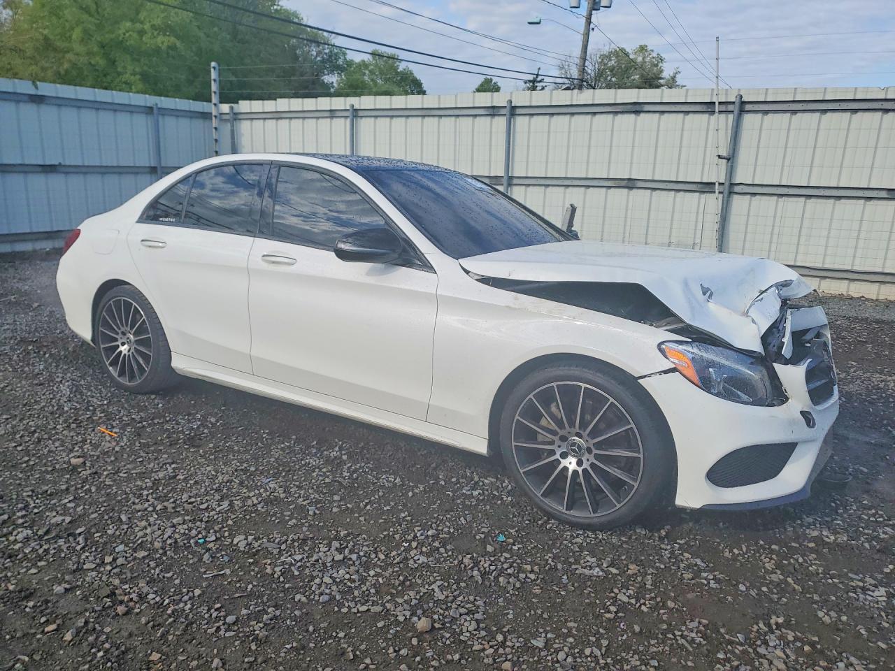 2018 Mercedes-Benz C 300 4Matic - Image 4