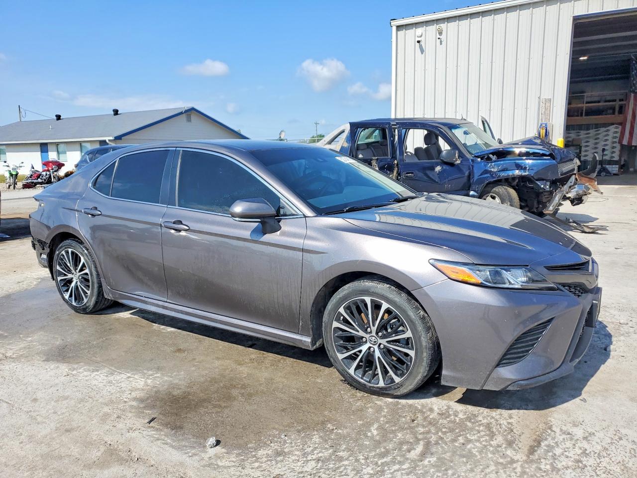 2018 Toyota Camry Se - Фото 4