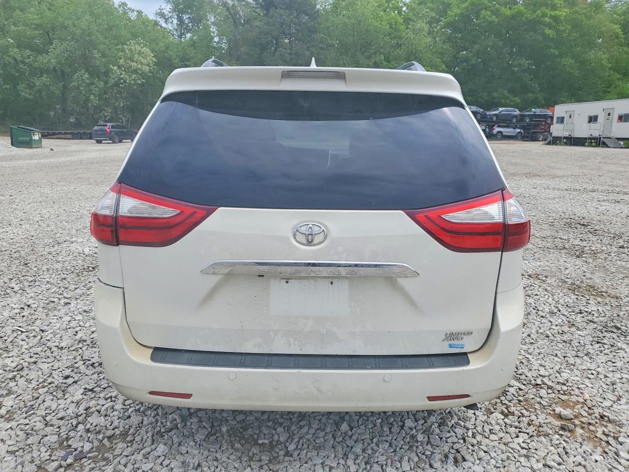 2017 Toyota Sienna Limited Premium 7-Passenger - Фото 6