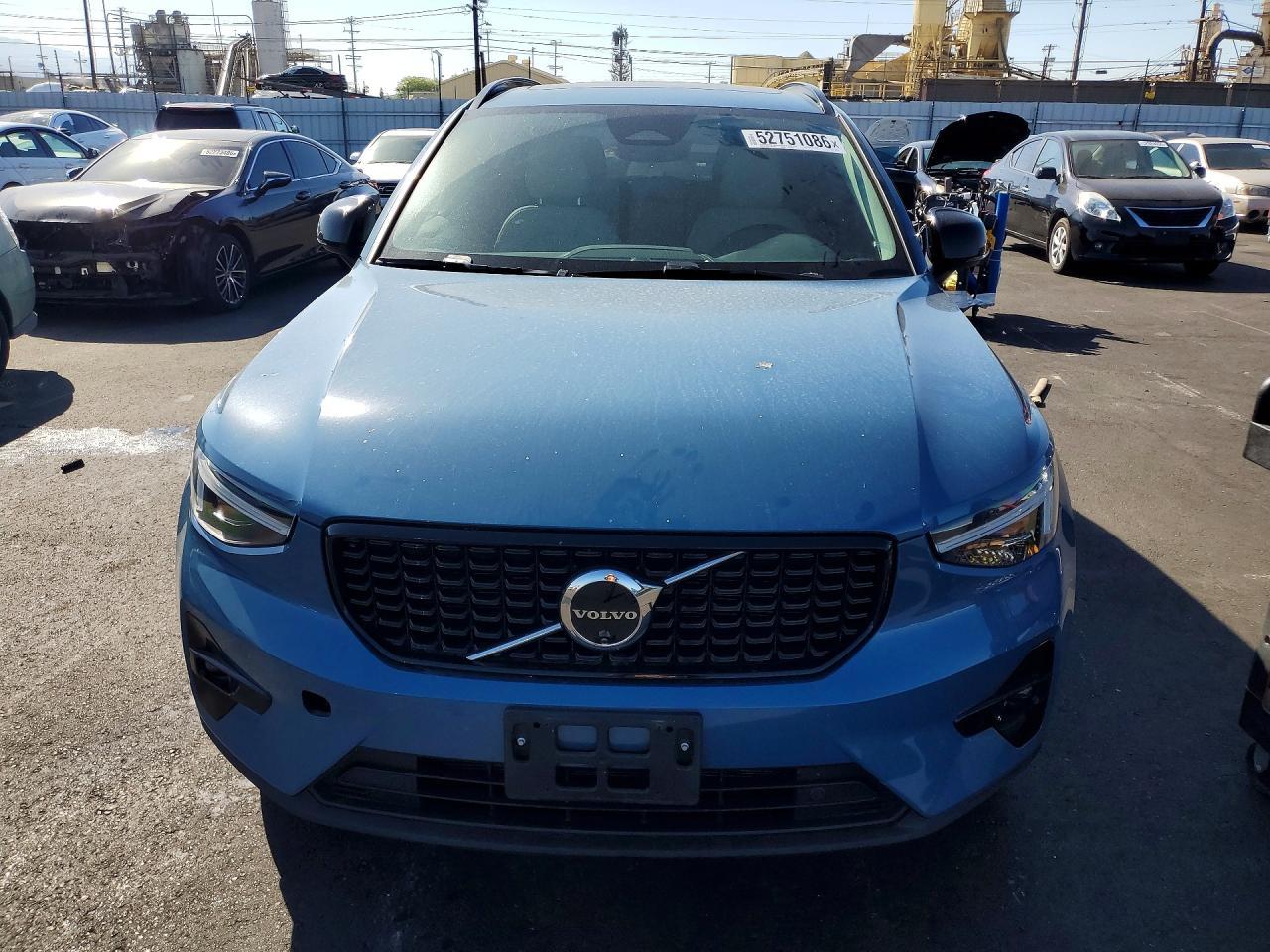 2024 Volvo Xc40 Plus - Image 5