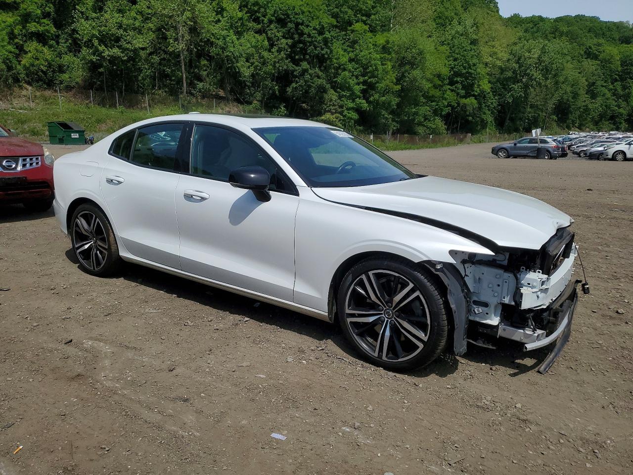 2019 Volvo S60 T6 R-Design - Image 4