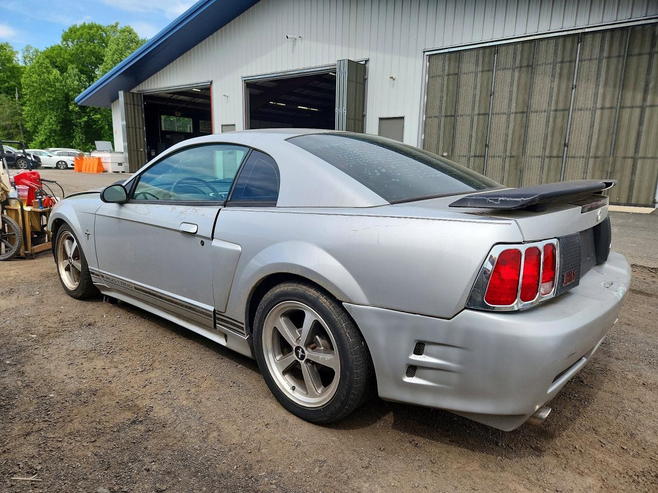 2004 Ford Mustang - Image 2