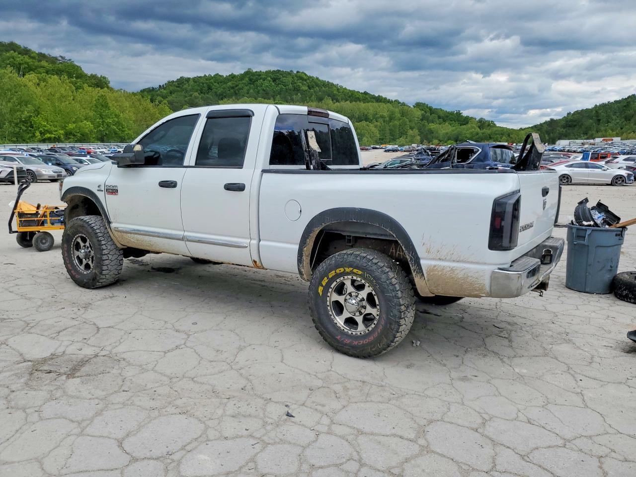 2008 Dodge Ram 2500 St - Фото 2