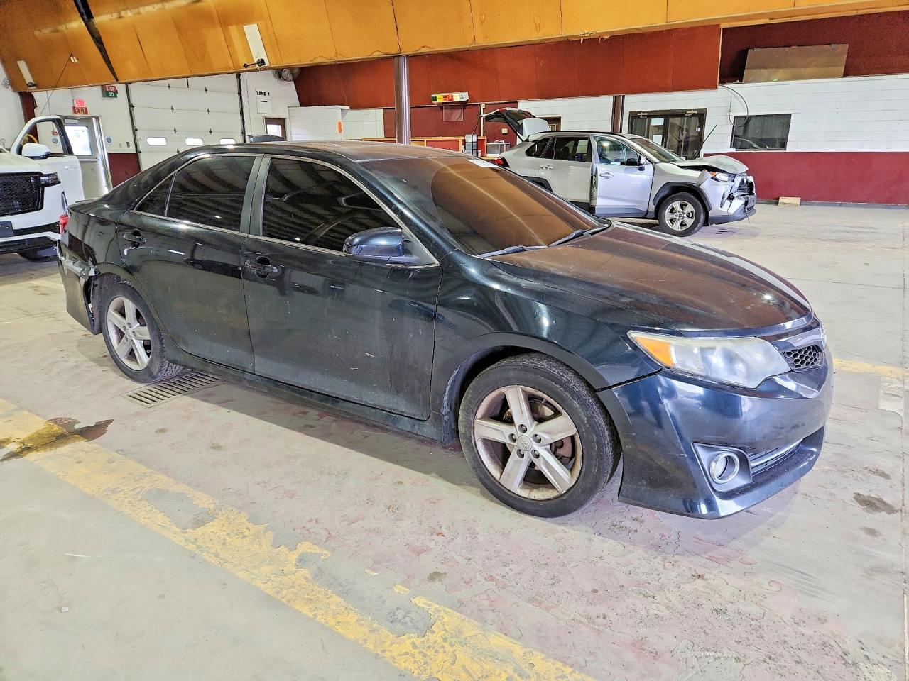 2012 Toyota Camry Se - Фото 4