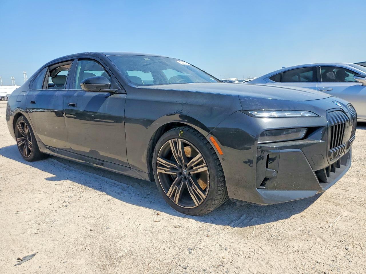 2023 BMW 760 Xi - Фото 4