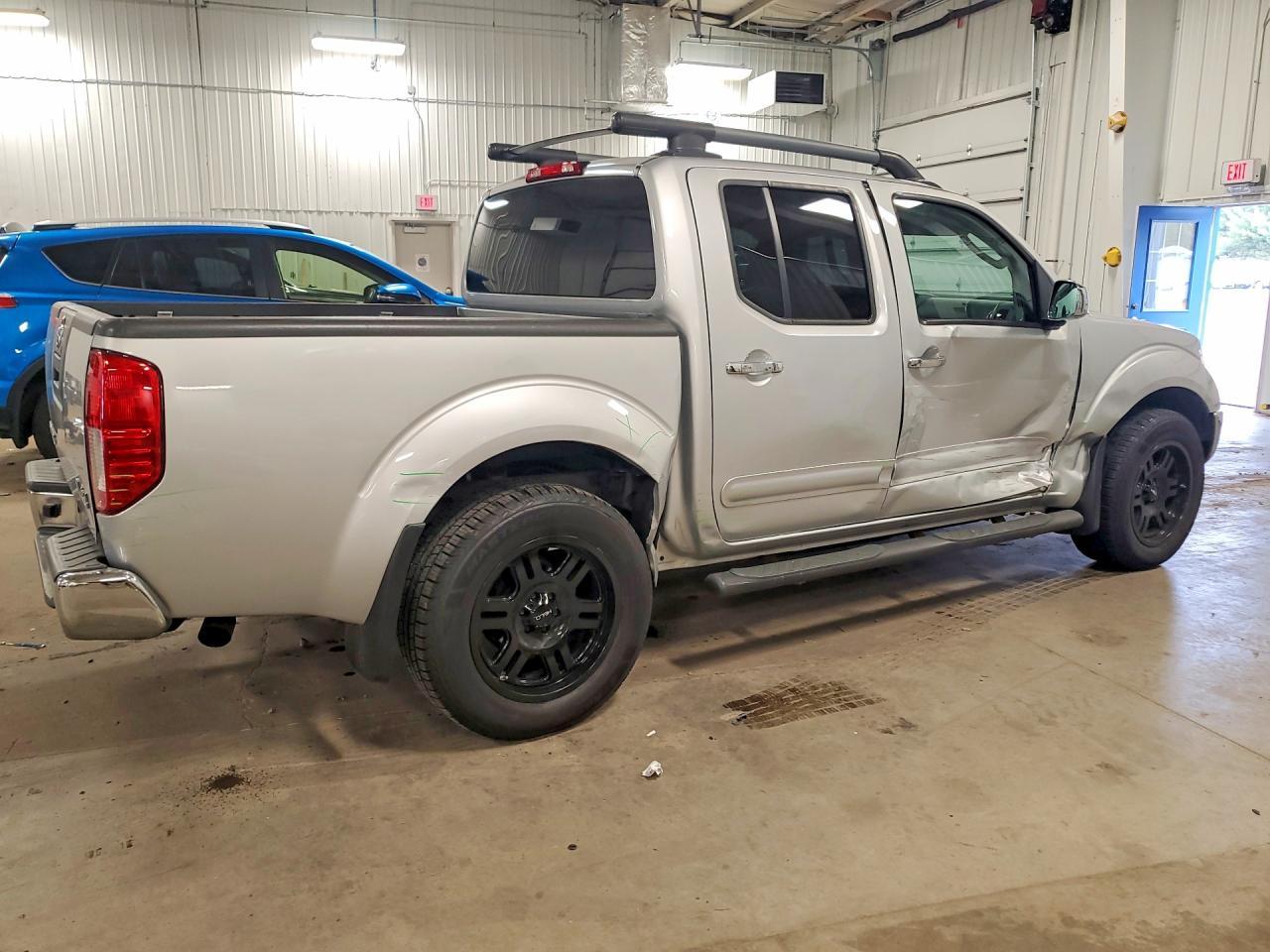 2011 Nissan Frontier S - Фото 3