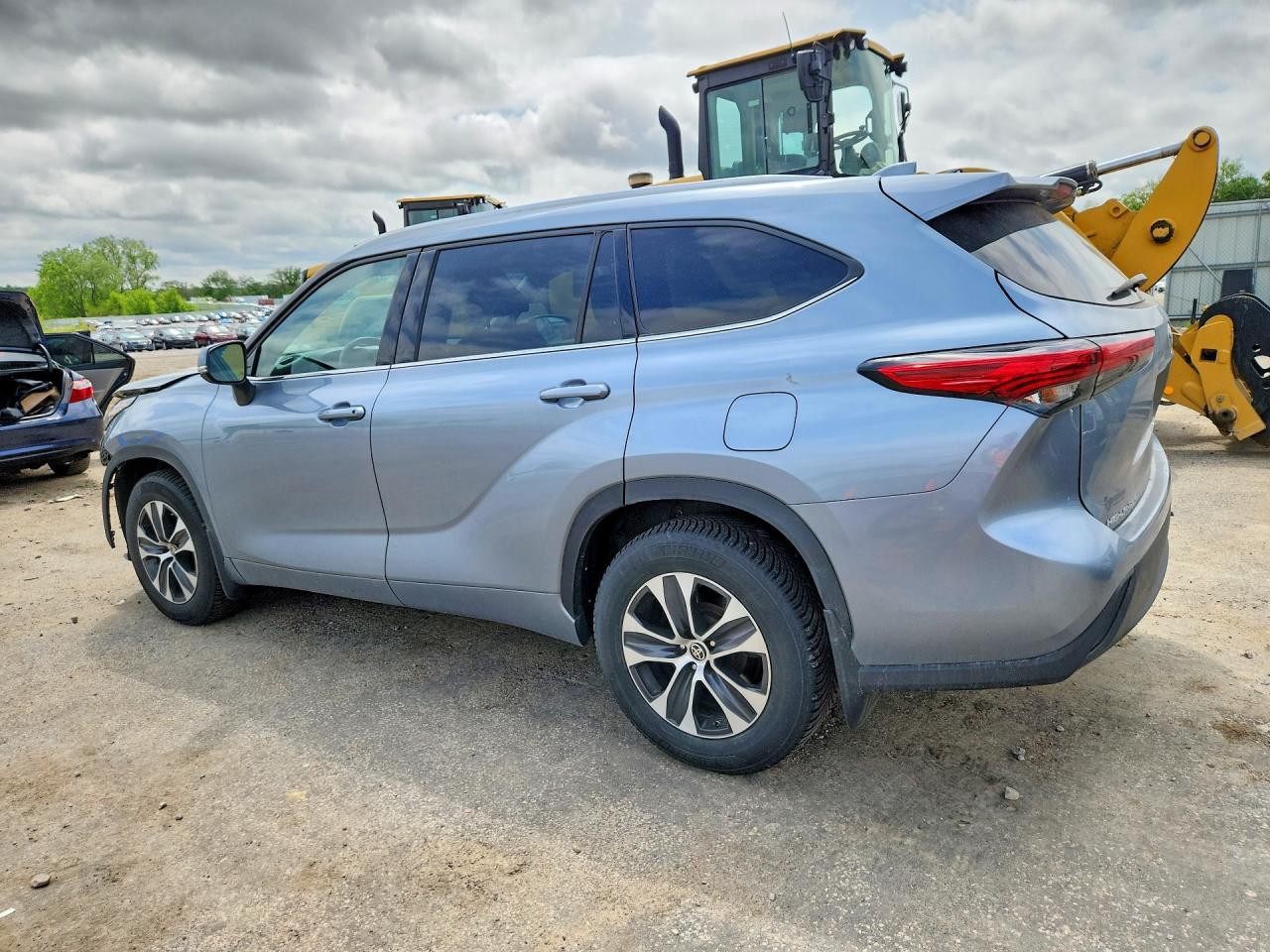 2021 Toyota Highlander Xle - Фото 2