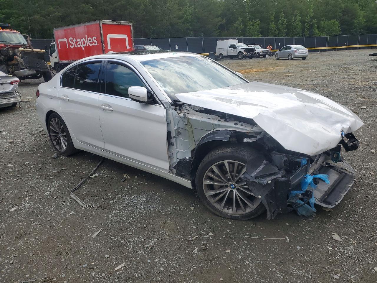 2021 BMW 530 I - Image 4