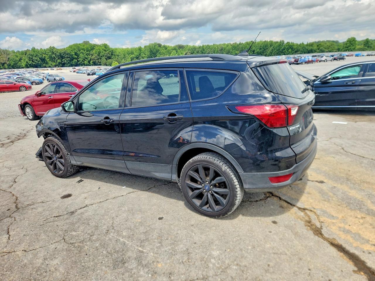 2019 Ford Escape Se - Image 2