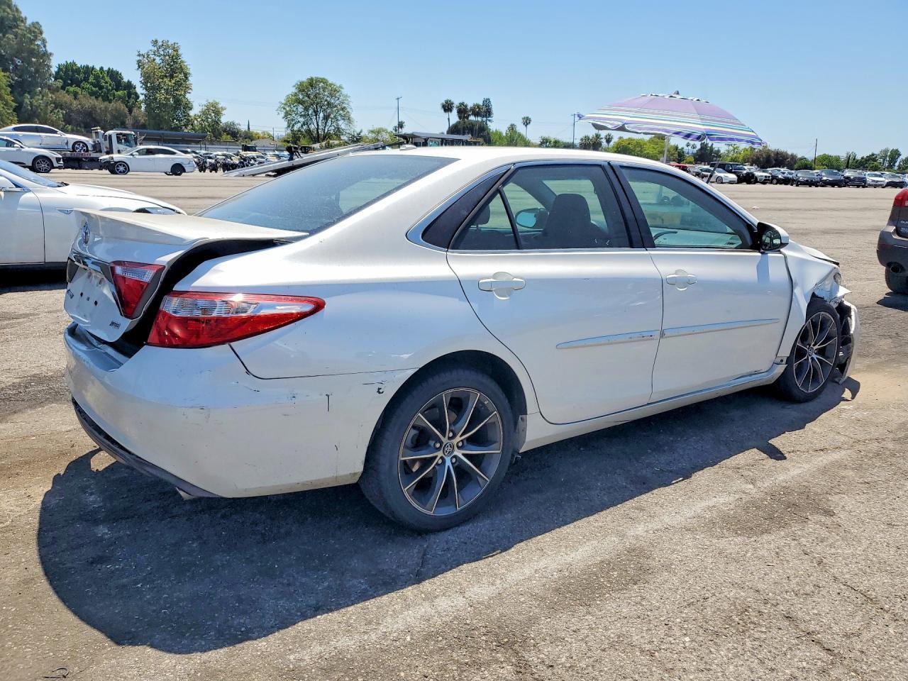 2016 Toyota Camry Xse - Фото 3