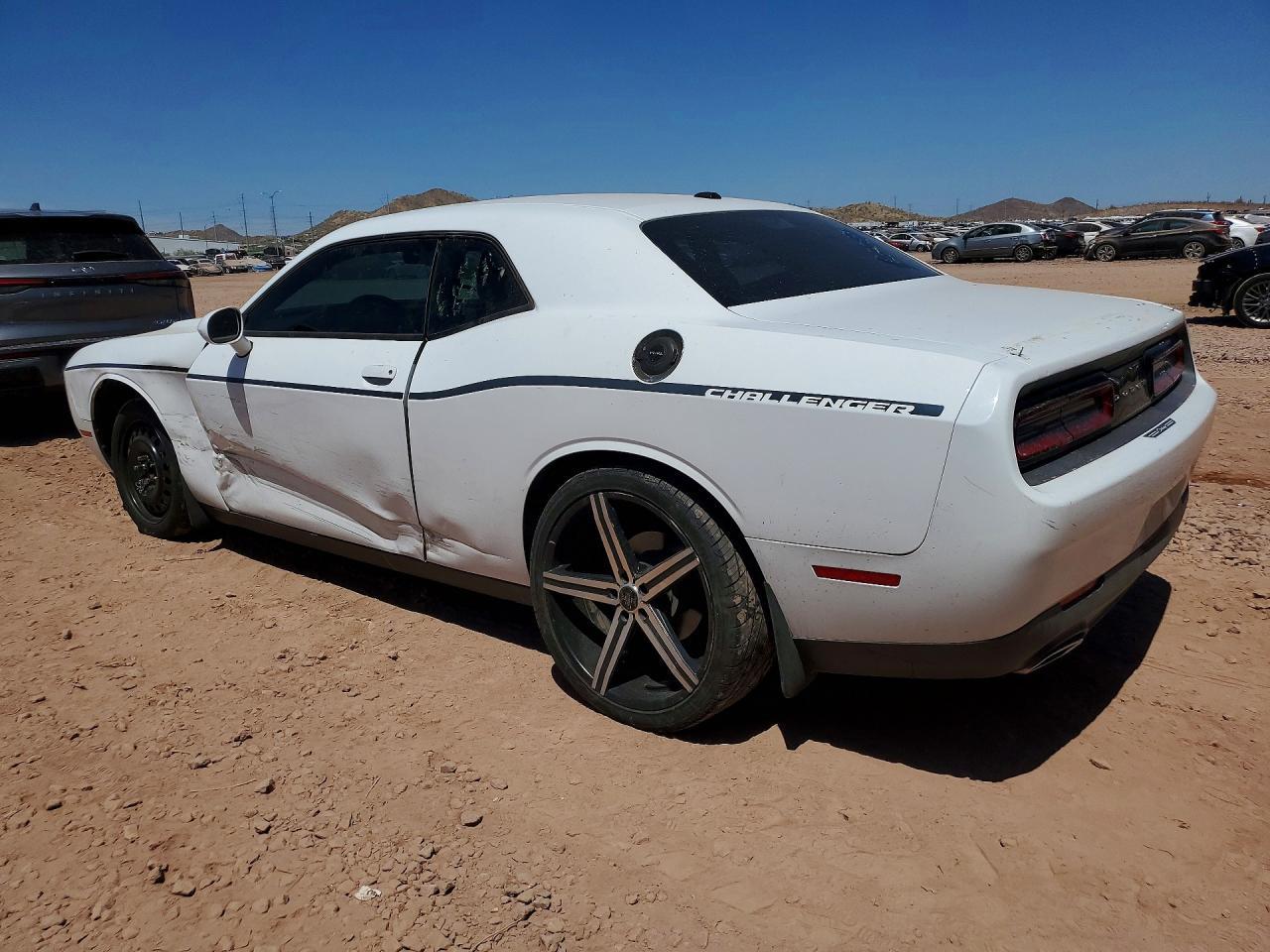 2016 Dodge Challenger Sxt - Фото 2