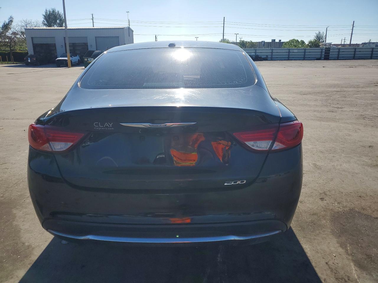 2015 Chrysler 200 Limited - Фото 6