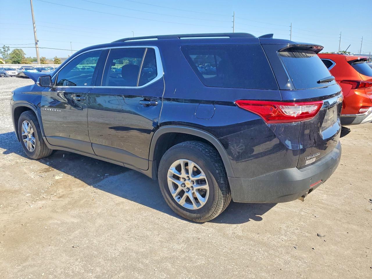 2020 Chevrolet Traverse Lt - Фото 2