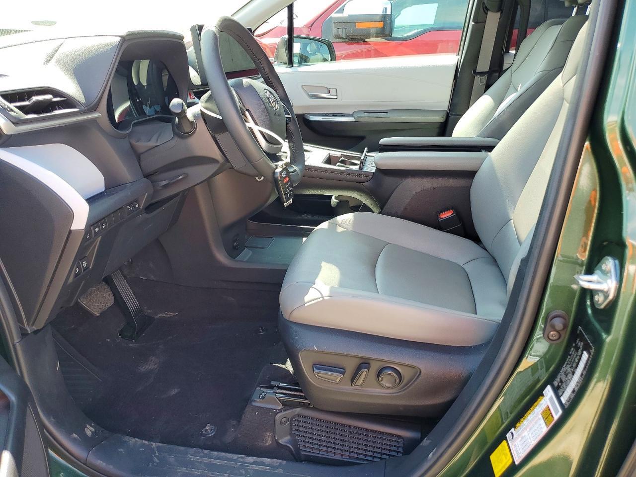 2025 Toyota Sienna Xle 7-Passenger - Фото 7