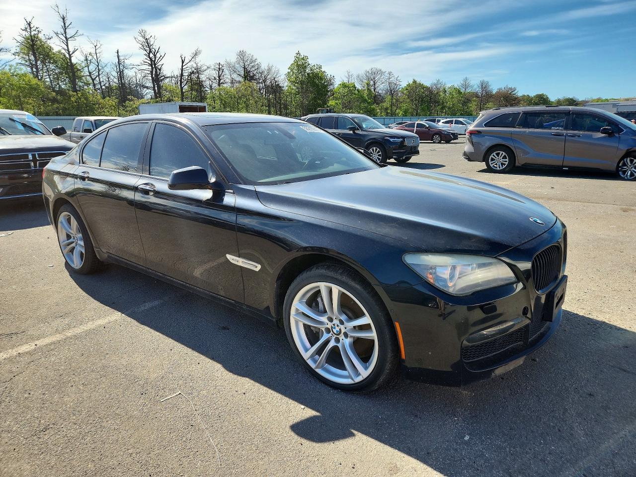 2012 BMW 750 Xi - Фото 4