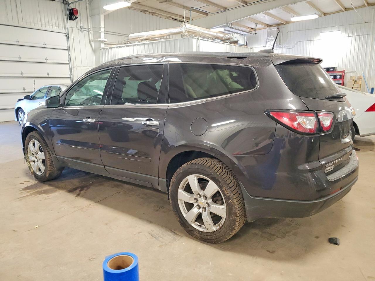 2017 Chevrolet Traverse Lt - Фото 2