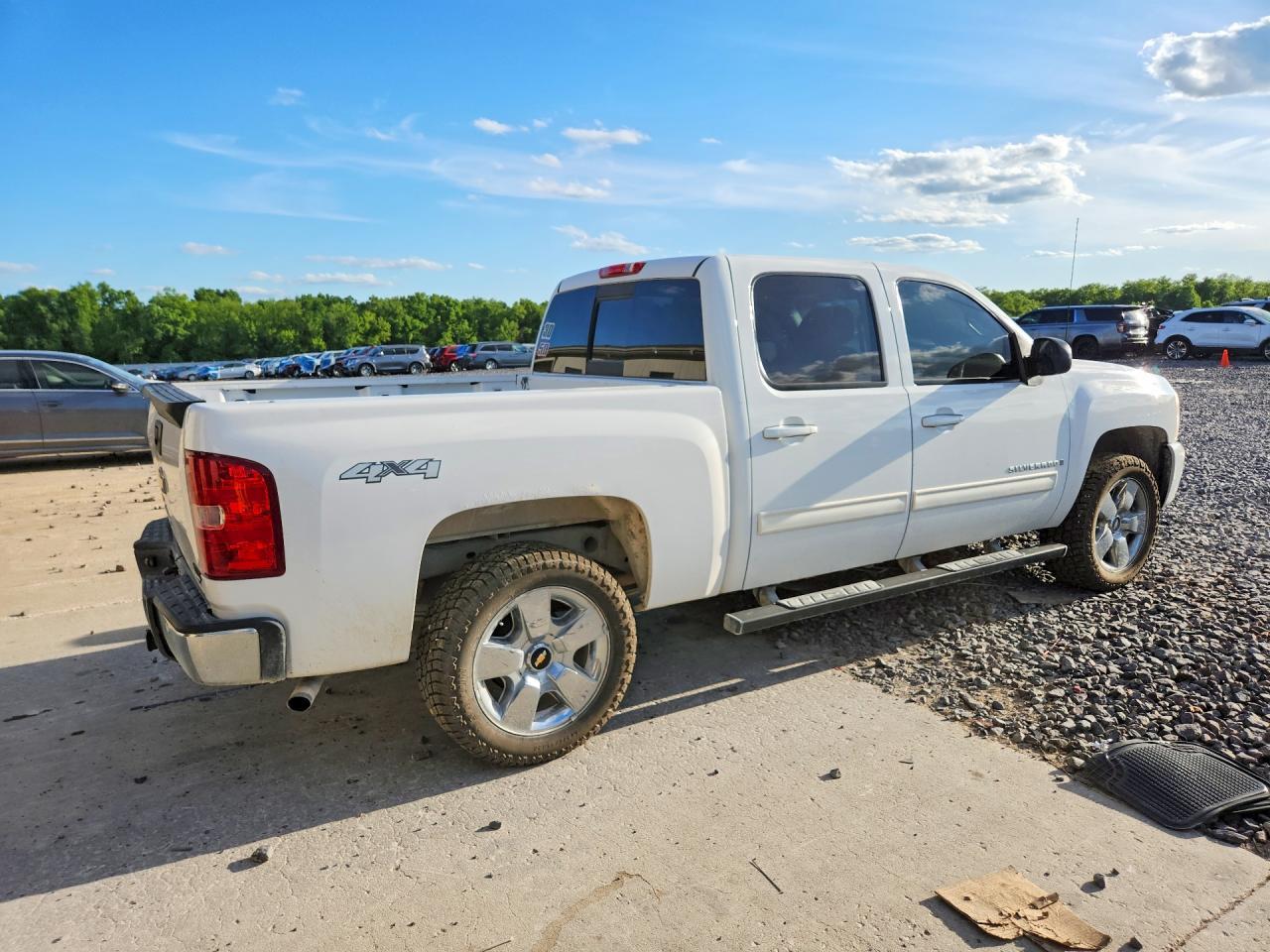 2009 Chevrolet Silverado K1500 Ltz - Image 3