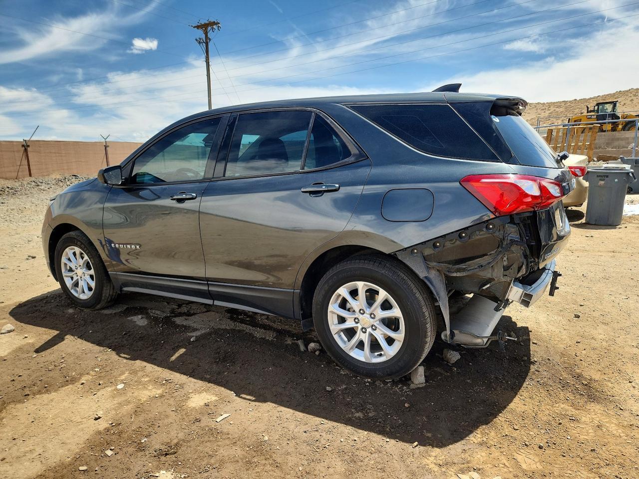 2018 Chevrolet Equinox Ls - Image 2