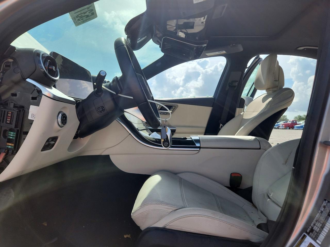 2024 Mercedes-Benz C 300 - Image 7