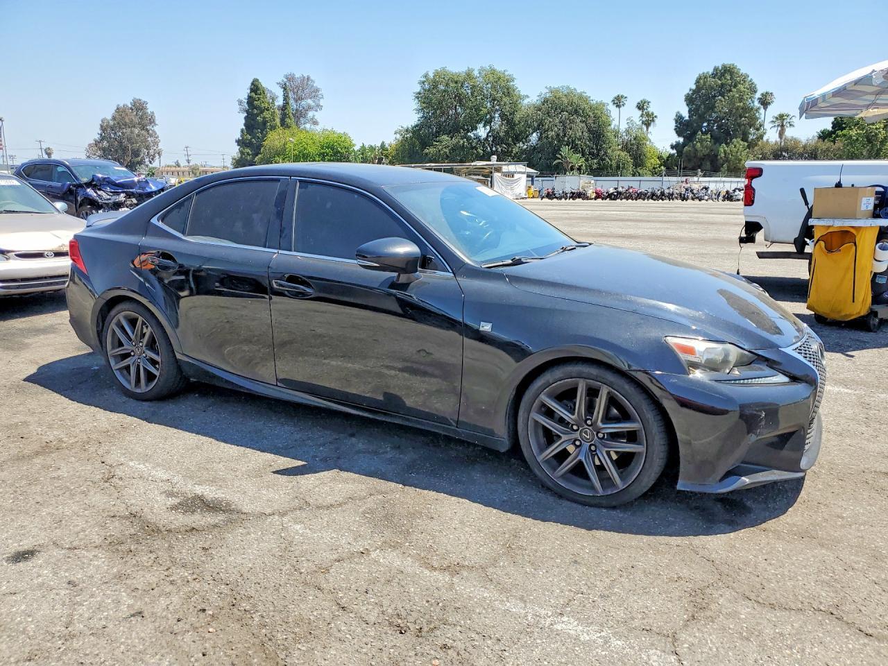 2015 Lexus Is 250 - Image 4