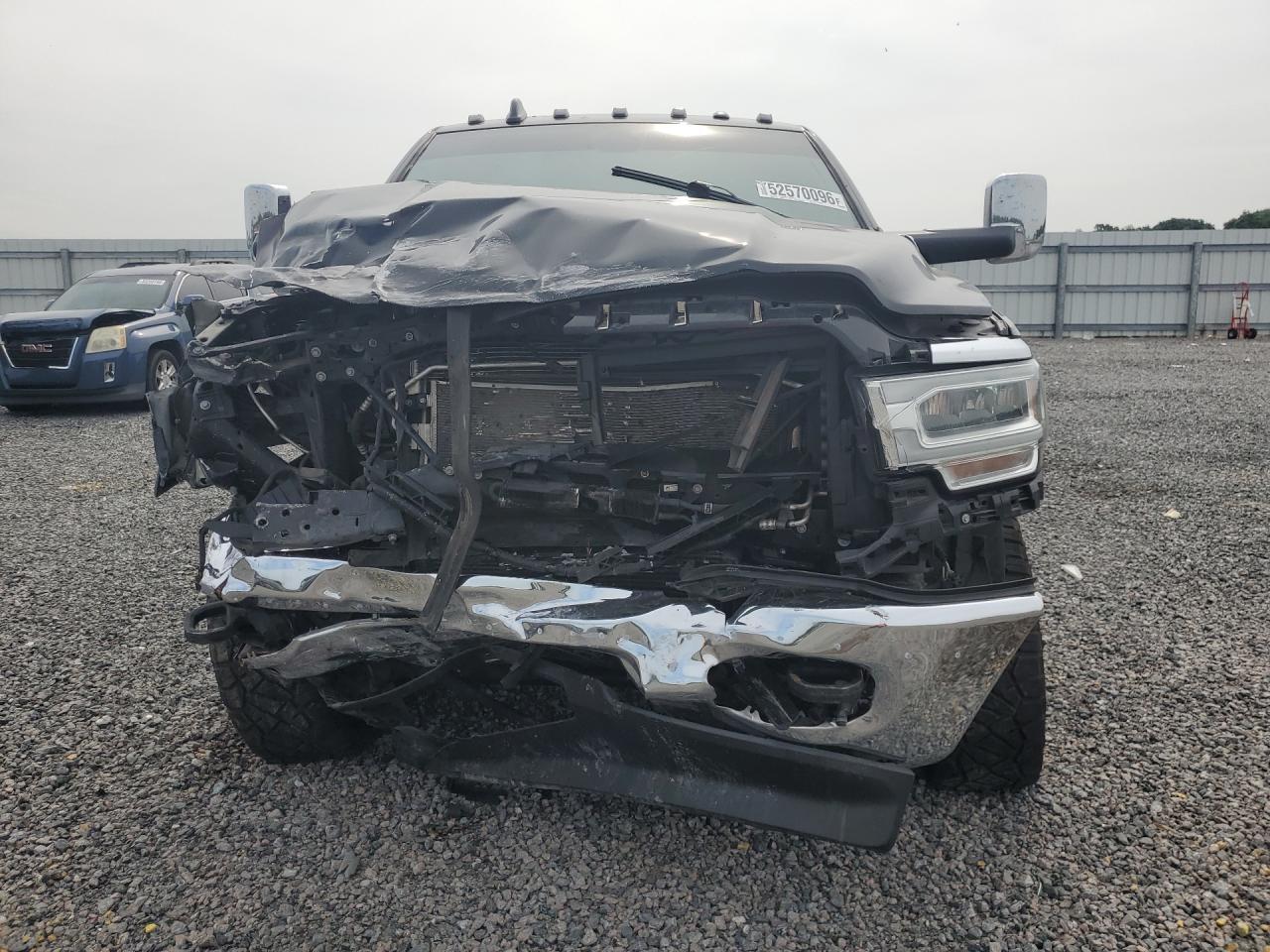 2022 Ram 3500 Laramie - Фото 5