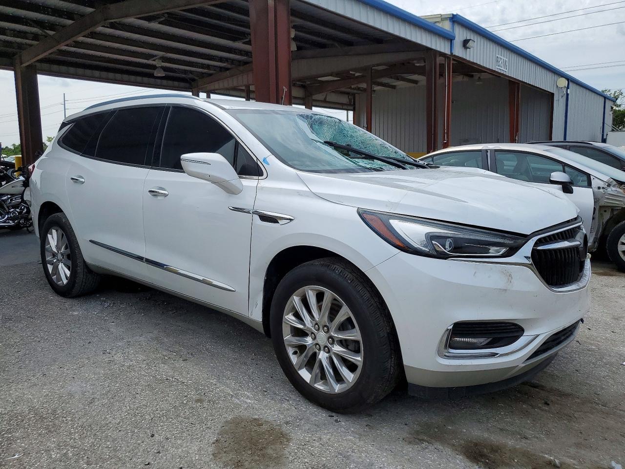 2019 Buick Enclave Essence - Image 4