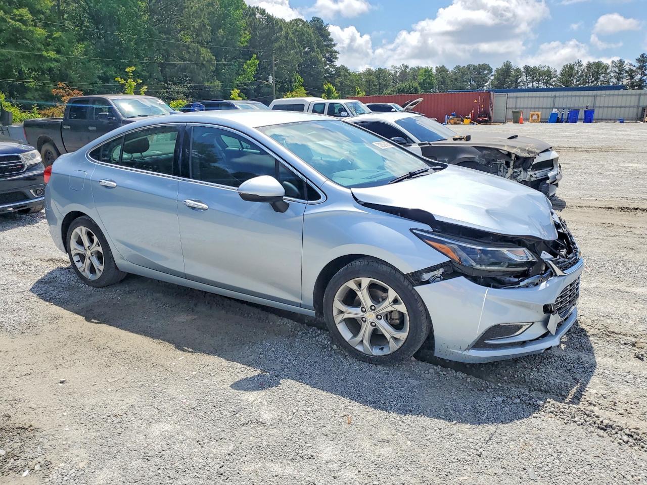 2017 Chevrolet Cruze Premier - Фото 4