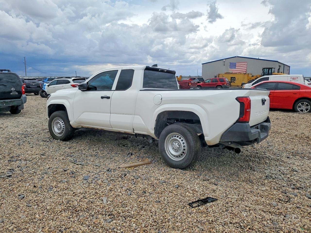 2025 Toyota Tacoma Sr - Фото 2