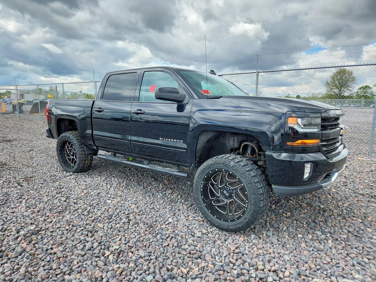 2018 Chevrolet Silverado K1500 Lt - Image 4