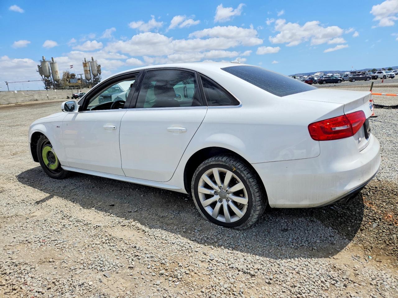 2015 Audi A4 Premium - Image 2