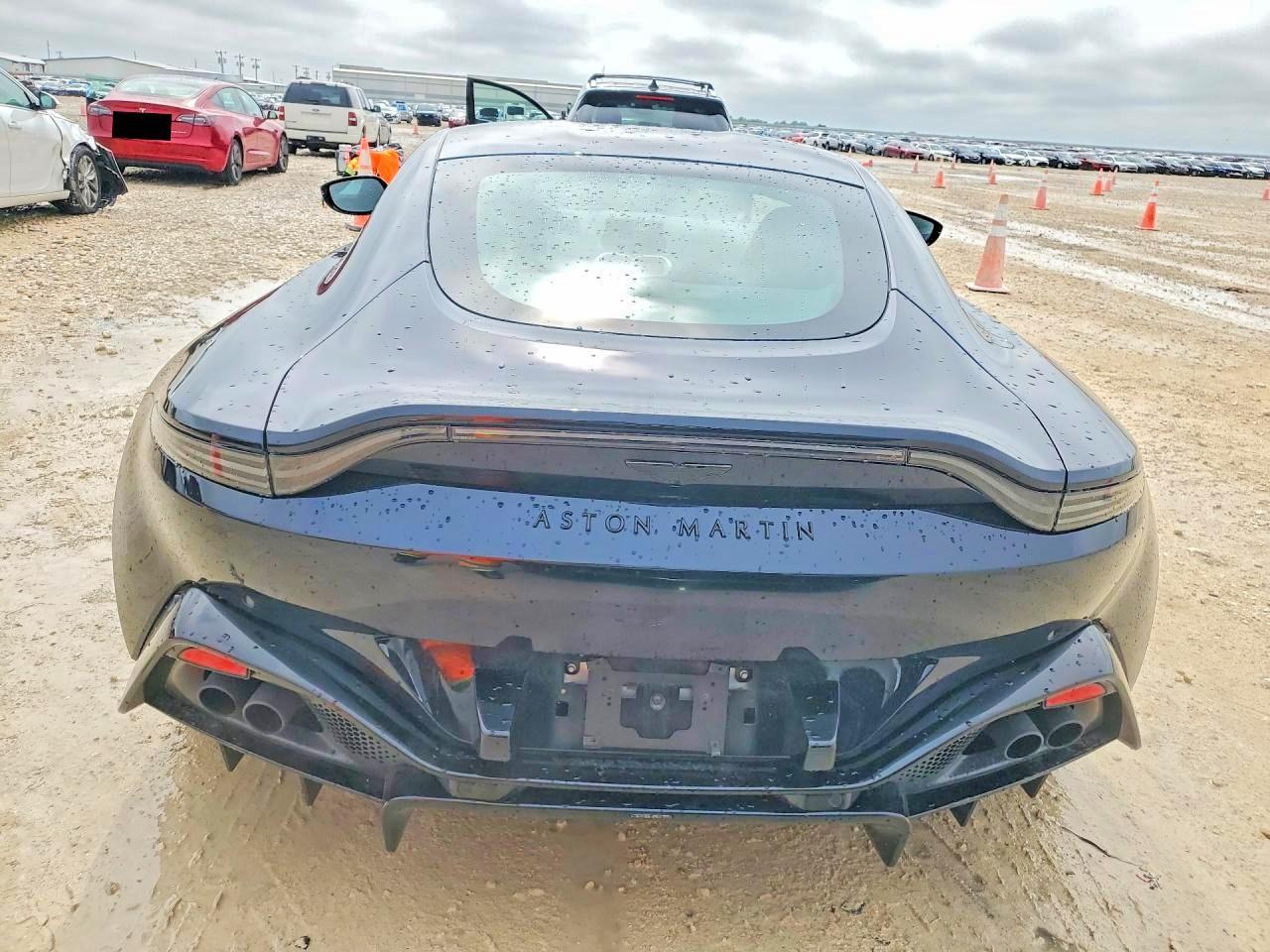 2023 Aston Martin Vantage - Image 6