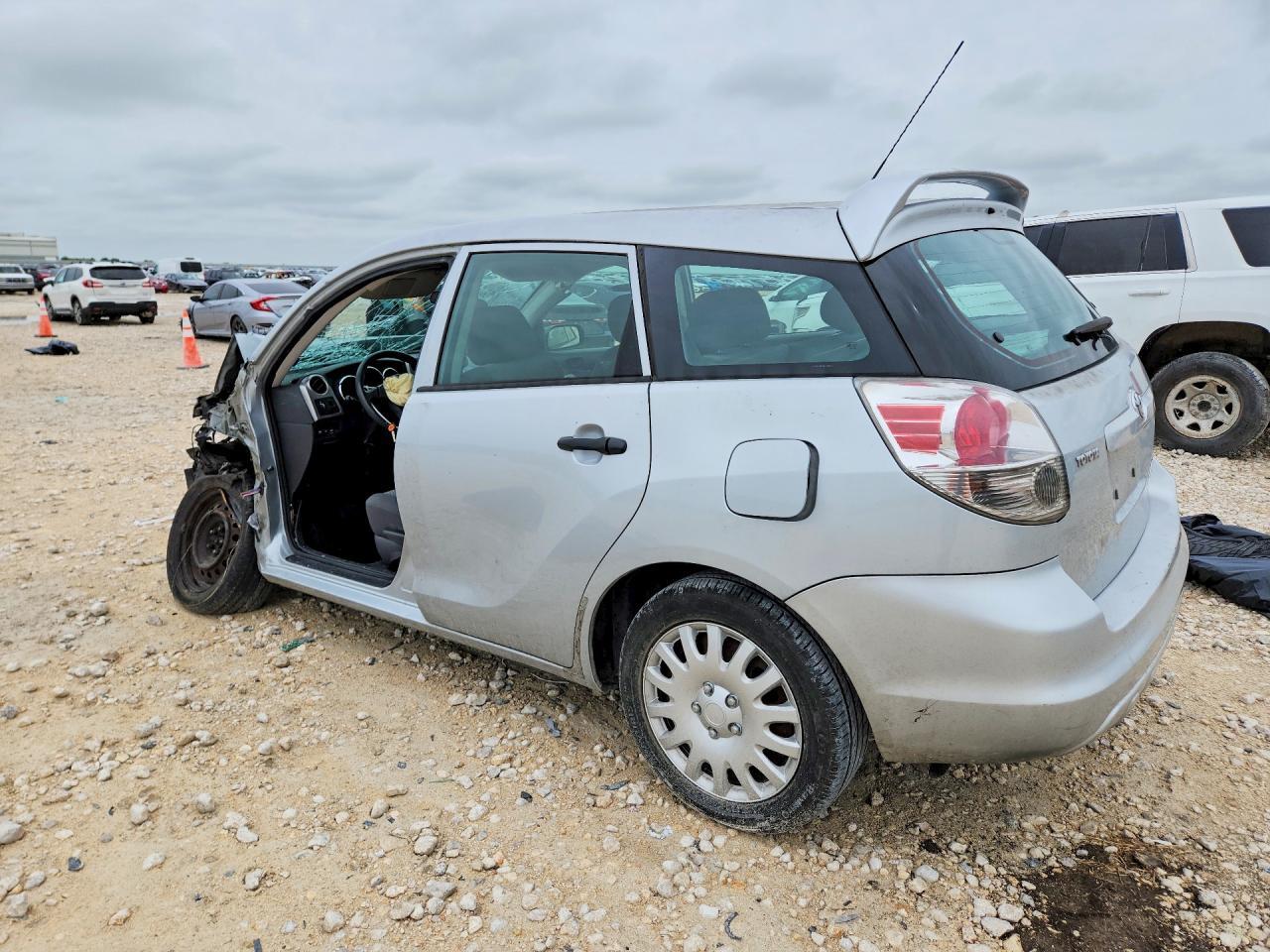 2008 Toyota Corolla Matrix Xr - Image 2