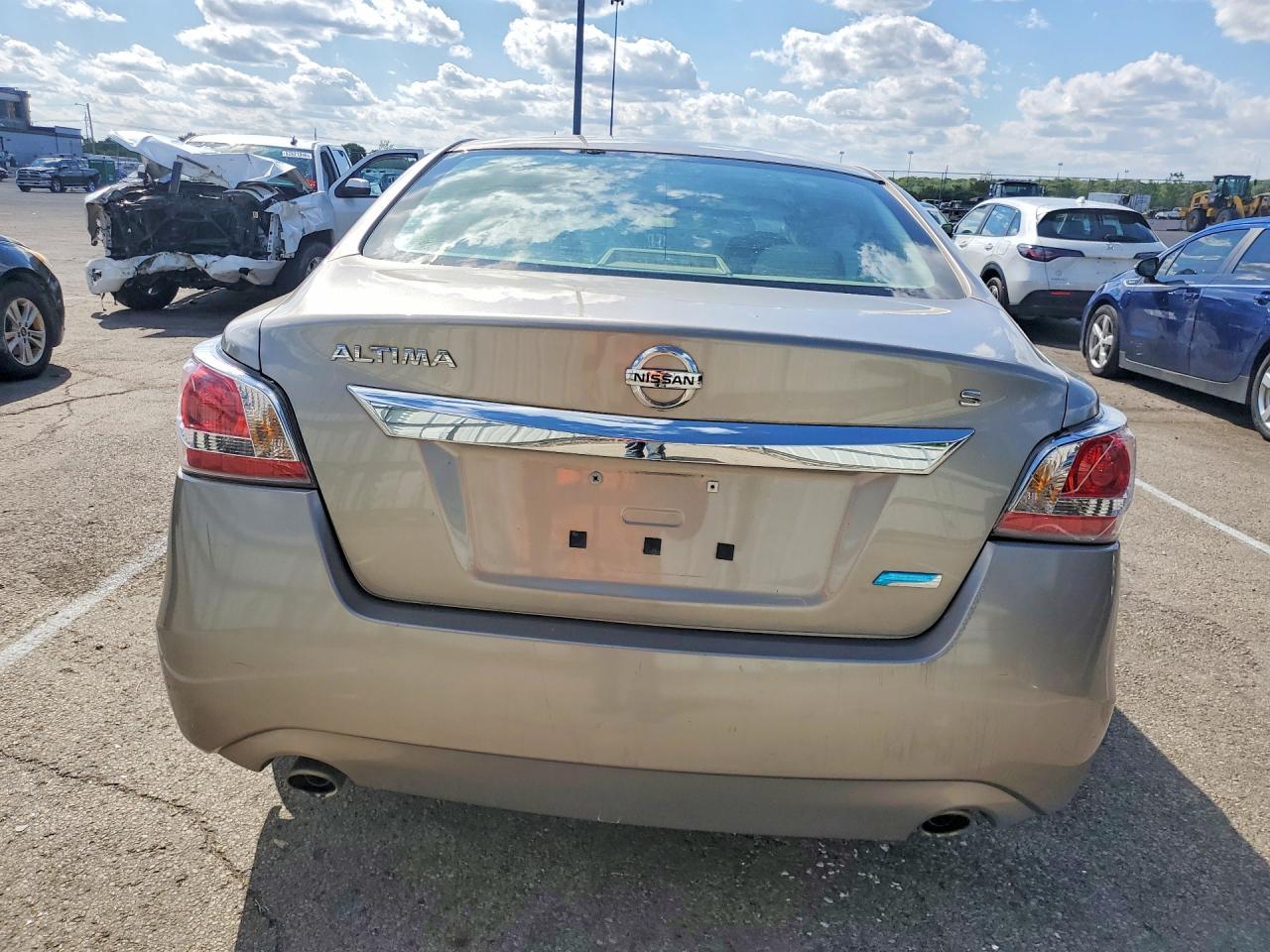 2014 Nissan Altima 2.5 S - Фото 6