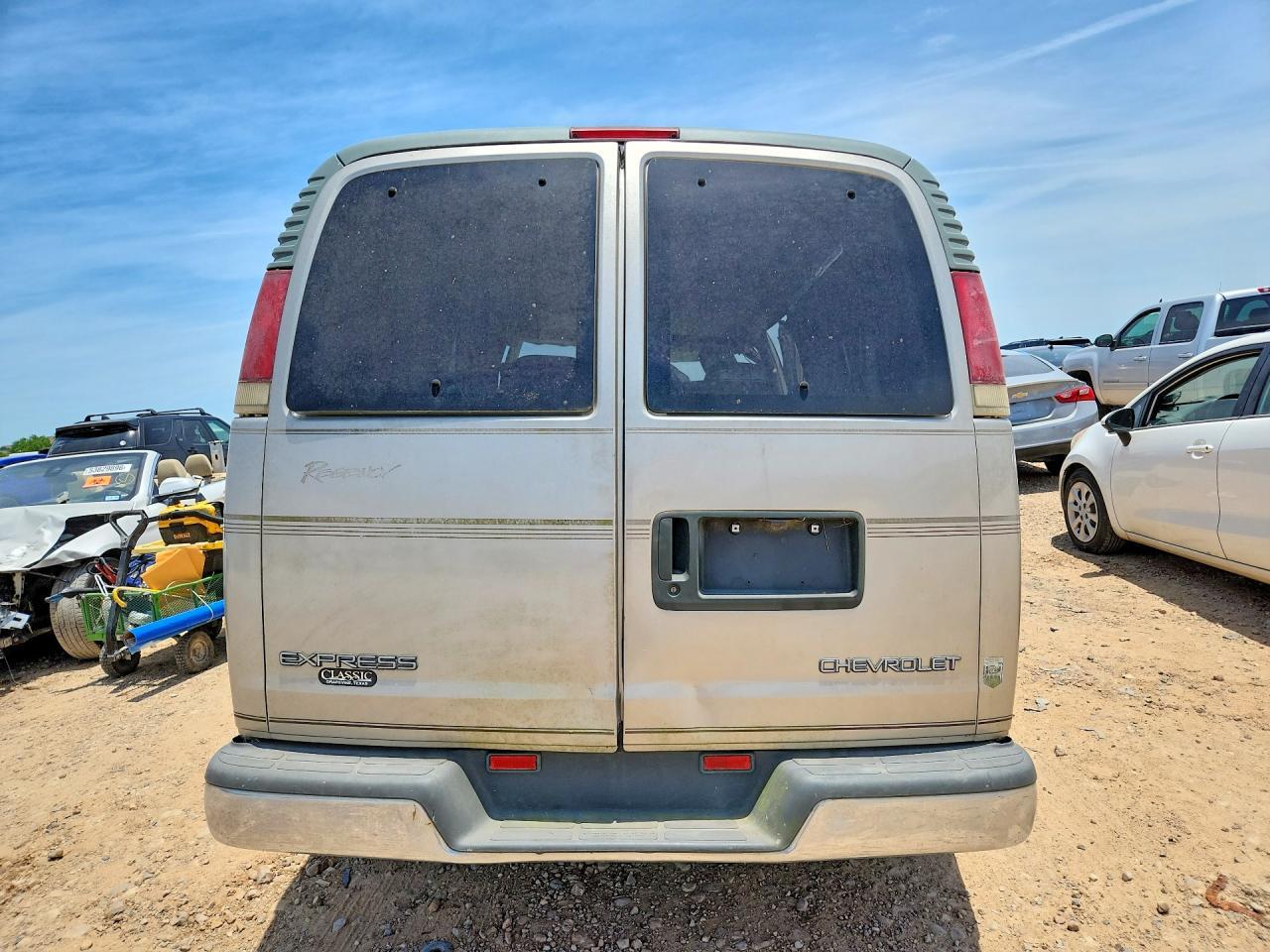 2000 Chevrolet Express G1500 - Фото 6