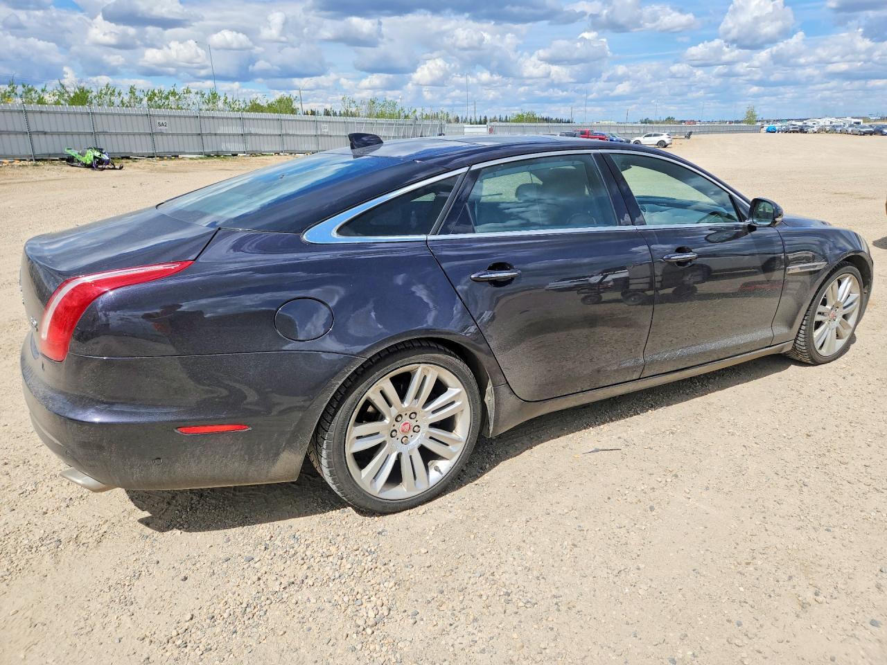 2016 Jaguar Xjl Portfolio - Image 3