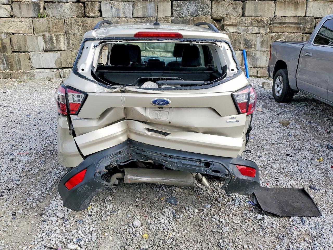2017 Ford Escape Se - Фото 6