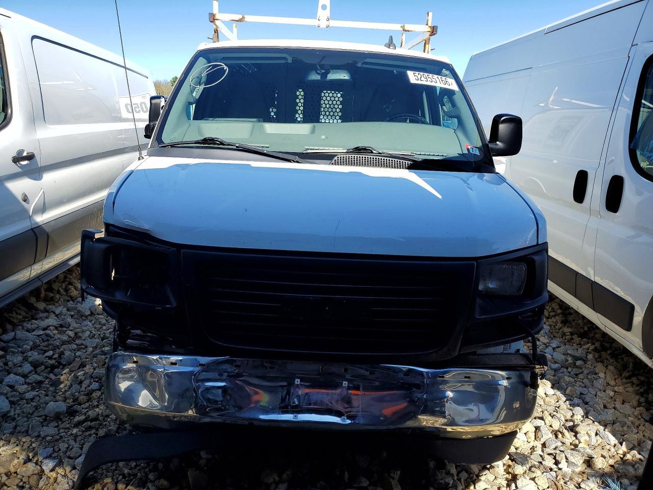 2017 GMC Savana G2500 - Фото 5
