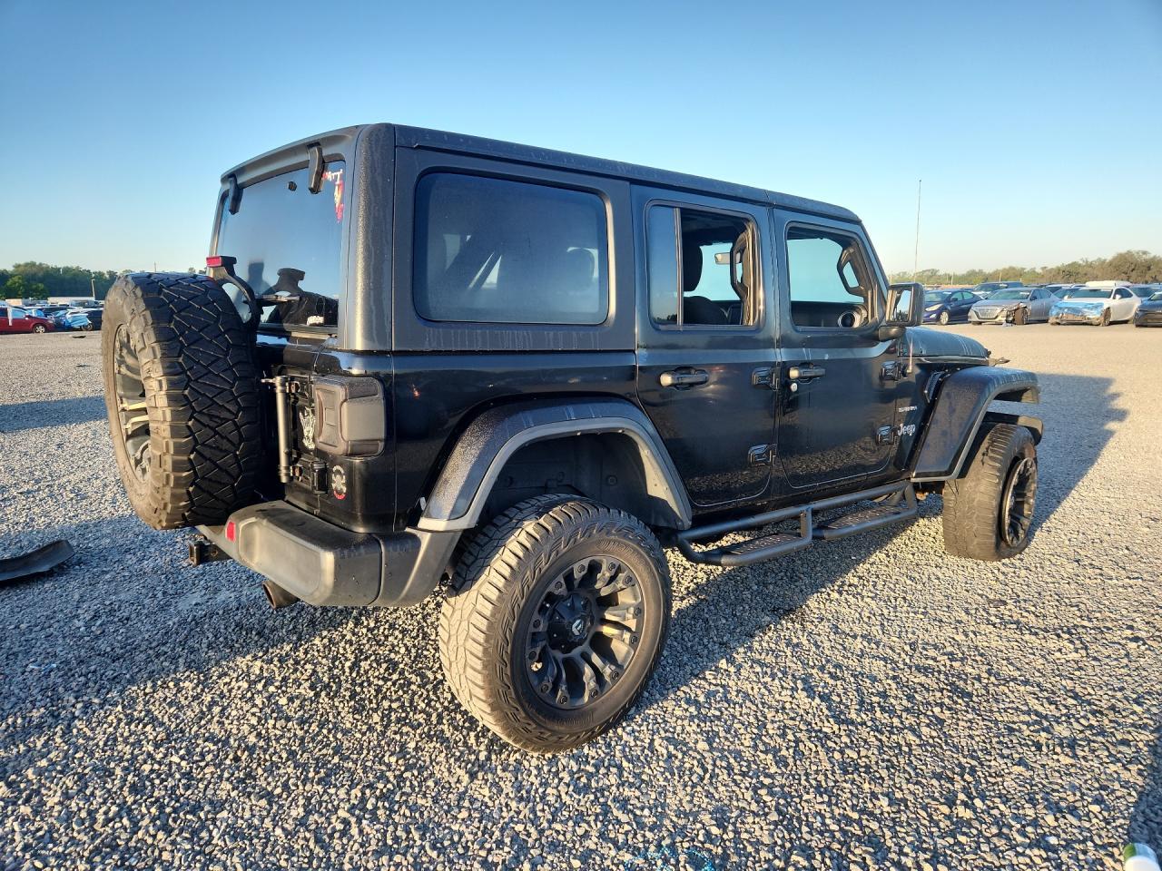 2018 Jeep Wrangler Unlimited Sahara - Фото 3
