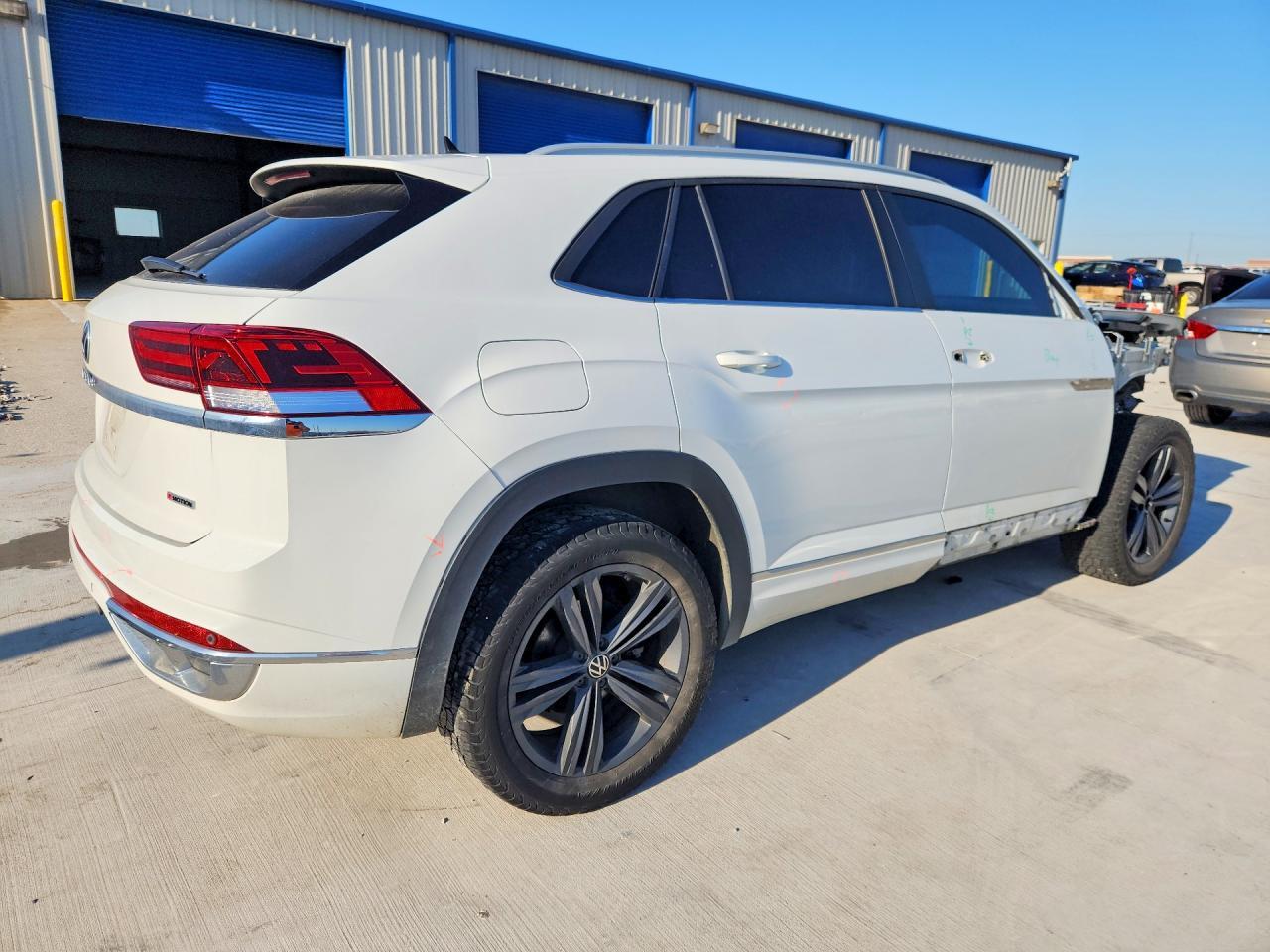 2020 Volkswagen Atlas Cross Sport Se - Image 3