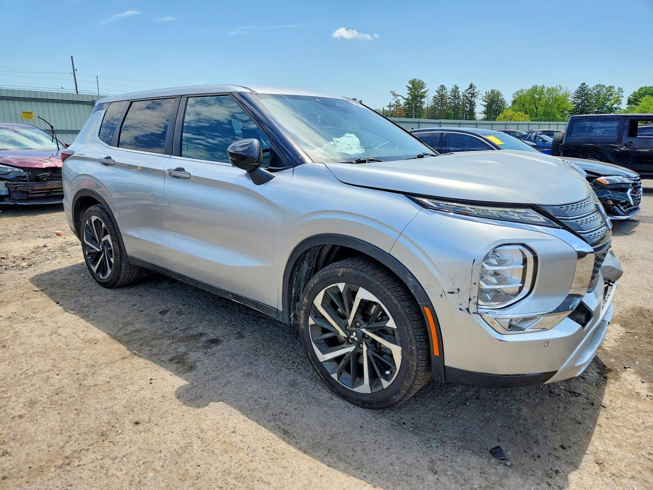 2022 Mitsubishi Outlander Se - Фото 4