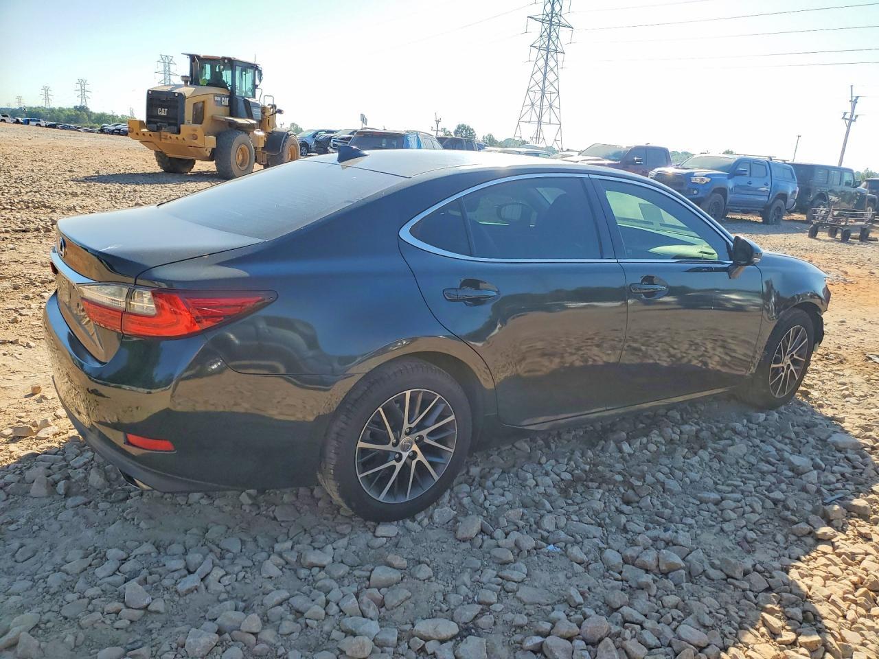 2016 Lexus Es 350 - Фото 3
