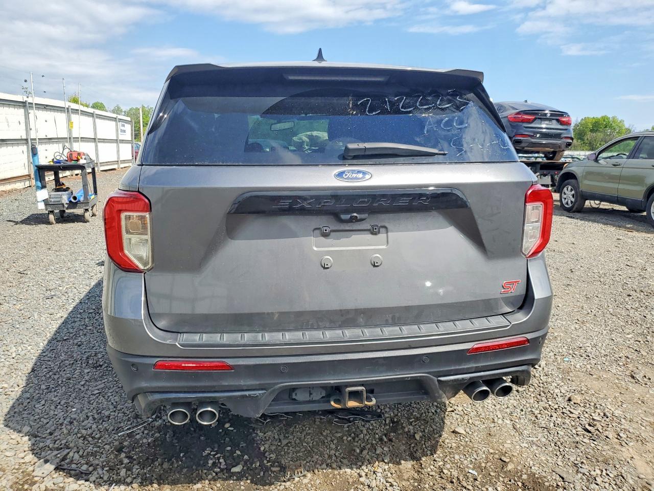 2022 Ford Explorer St - Фото 6