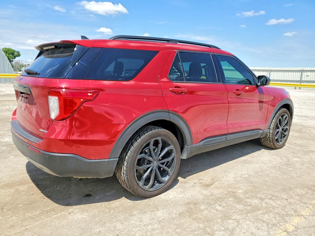 2023 Ford Explorer Xlt - Фото 3
