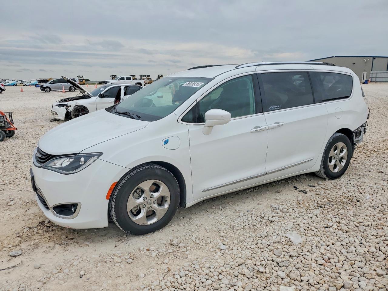 2018 Chrysler Pacifica Hybrid Touring L