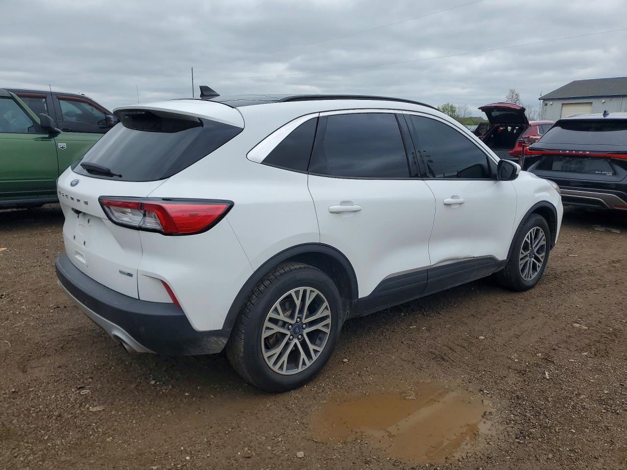 2020 Ford Escape Sel - Фото 3